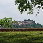 Castello Di Uviglie Nyaraló Rosignano Monferrato