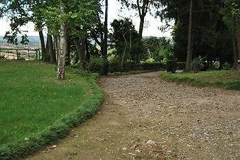 Castello Di Uviglie 로시냐노몬페라토