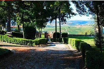 Castello Di Uviglie 펜션 *