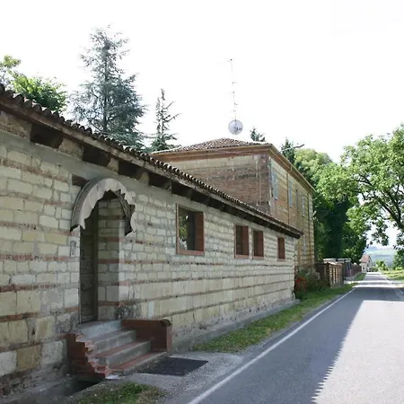 Castello Di Uviglie 펜션