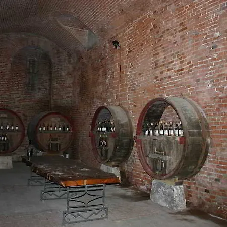 Castello Di Uviglie *