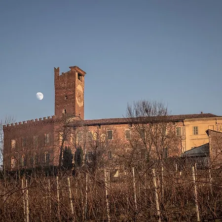 Castello Di Uviglie بيت للعطل