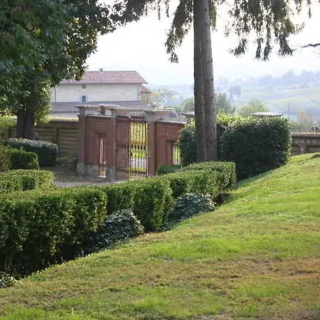 펜션 Castello Di Uviglie 로시냐노몬페라토