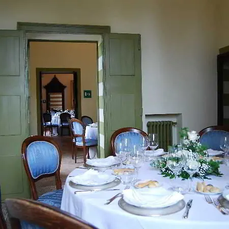 Castello Di Uviglie * 로시냐노몬페라토