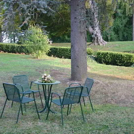 Castello Di Uviglie 펜션