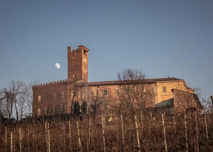 Castello Di Uviglie بيت للعطل