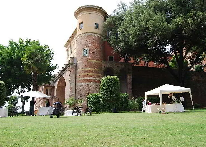 Castello Di Uviglie *